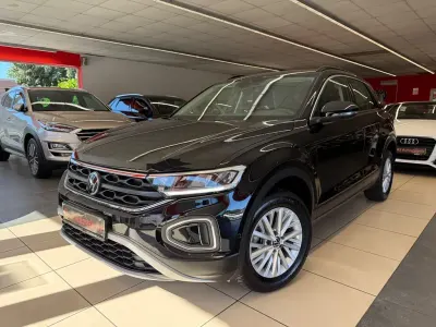 Gebraucht VW T-Roc Life 150 PS (110 kW) 2023 Schwarz SUV