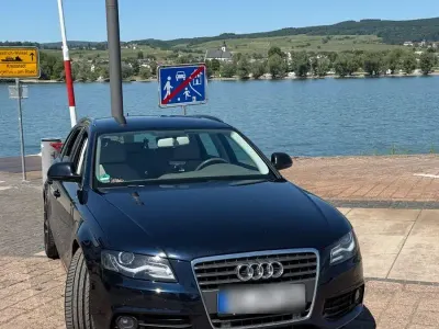 Gebraucht Audi A4 Ambiente 160 PS (117 kW) 2008 Blau Kombi