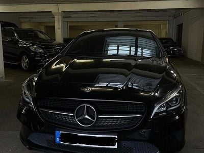 Second-hand Mercedes CLA220 Shooting Brake 177 CP (130 kW) 2019 Negru Break
