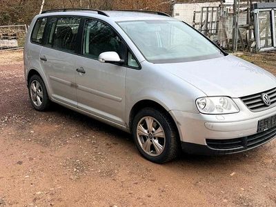 Grau Gebraucht 2006 VW Touran Van / Kleinbus | 2.350 € (Fairer Preis)