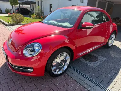 Gebraucht VW Beetle 105 PS (77 kW) 2011 Rot Kleinwagen