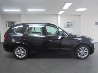 gebraucht BMW X5 xDrive40d Leder 94.000 km AHK Panorama