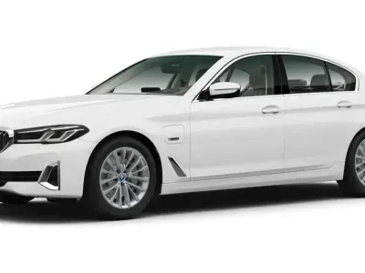 Gebraucht BMW 545e Luxury Line 394 PS (289 kW) 2021 Weiß Limousine