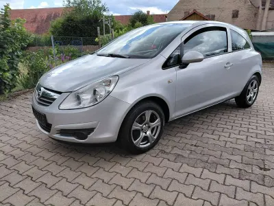 Gebraucht Opel Corsa Sport 80 PS (58 kW) 2009 Starsilber Kleinwagen