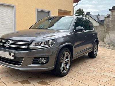 Grau Gebraucht 2015 VW Tiguan SUV | 17.195 € (Fairer Preis)