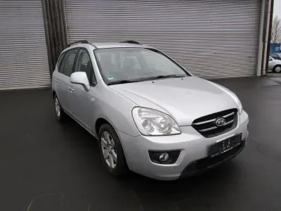 Usata Kia Carens EX 144 CV (105 kW) 2009 Argento Monovolume