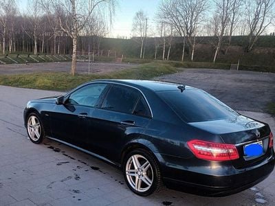 Gebraucht Mercedes E220 170 PS (125 kW) 2010 Grau Limousine