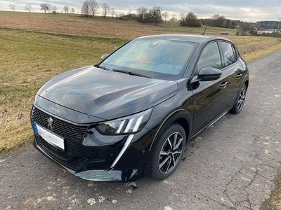 Gebraucht Peugeot e-208 GT 100 kW (136 PS) 2022 Schwarz Kleinwagen
