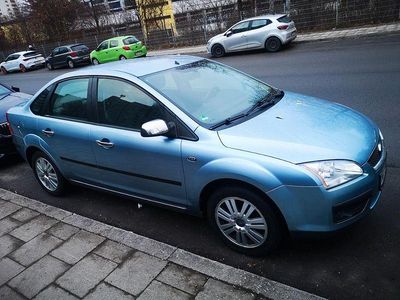 Gebraucht Ford Focus 101 PS (74 kW) 2006 Blau Limousine