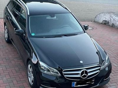 Gebraucht Mercedes E220 Edition 170 PS (125 kW) 2014 Schwarz Kombi