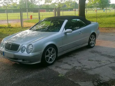 Gebraucht Mercedes CLK230 193 PS (141 kW) 2000 Silber Cabrio