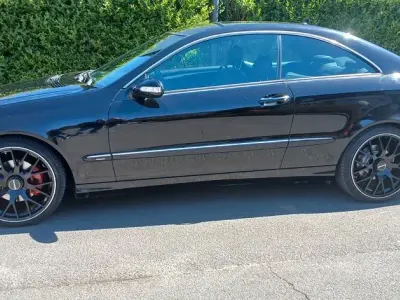 Gebraucht Mercedes CLK200 Avantgarde 184 PS (135 kW) 2008 Schwarz Coupé
