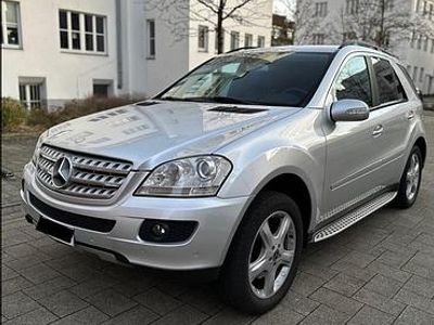 Usata Mercedes ML280 190 CV (139 kW) 2006 Argento SUV