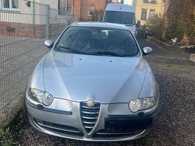 Grau Gebraucht 2003 Alfa Romeo 147 Impression Kleinwagen | 1.500 € (Fairer Preis)