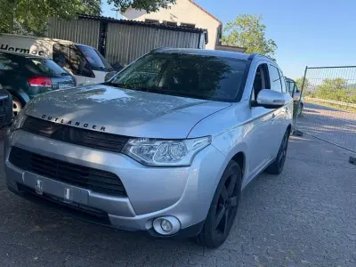 Gebraucht Mitsubishi Outlander Plus 150 PS (110 kW) 2014 Grau SUV