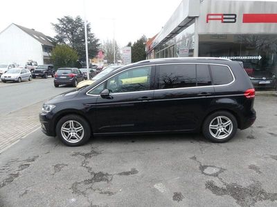 Schwarz Gebraucht 2016 VW Touran Highline Van / Kleinbus | 17.990 € (Teuer)