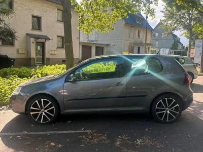 Gebraucht VW Golf V 80 PS (58 kW) 2006 Grau Kleinwagen