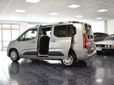 Usata Opel Combo Life Edition 102 CV (75 kW) 2019 Grigio Monovolume