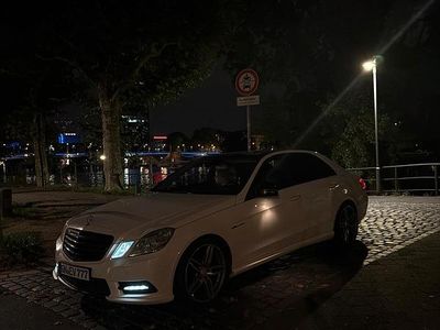 Mercedes E300
