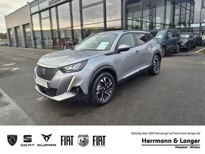 Grau / artense grau (metallic) Gebraucht 2021 Peugeot e-2008 Allure SUV | 17.999 € (Fairer Preis)
