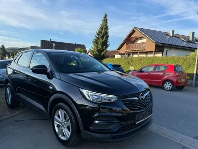 Gebraucht Opel Grandland X 131 PS (96 kW) 2017 Schwarz SUV