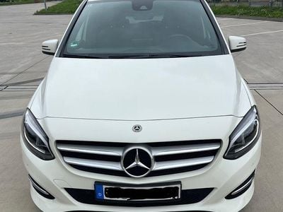 Mercedes B200