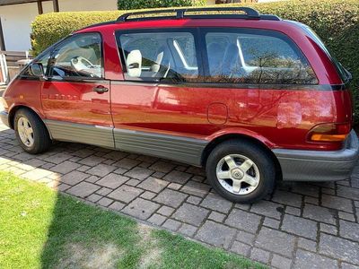 Begagnad Toyota Previa 132 HK (97 kW) 1991 Röd Minibuss