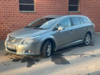 Gebraucht Toyota Avensis 177 PS (130 kW) 2009 Silber Kombi