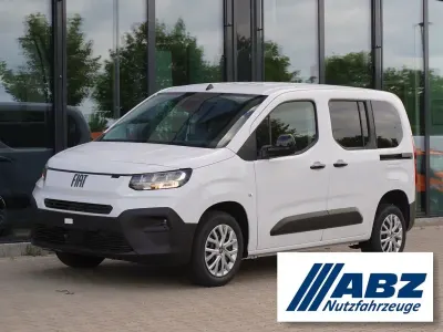 Neu Fiat Doblò 131 PS (96 kW) 2026 Weiß Van / Kleinbus