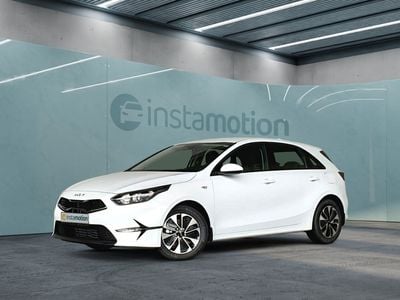 Weiß Neu 2025 Kia Ceed Kleinwagen | 20.270 € (Guter Preis)