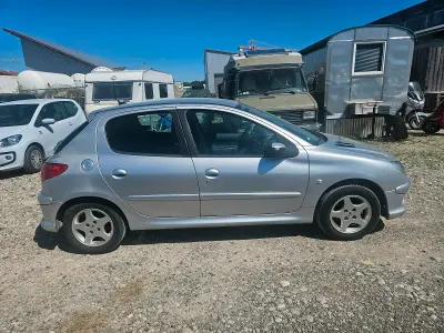 Occasion Peugeot 206 68 PK (50 kW) 2009 Zilver Sedan
