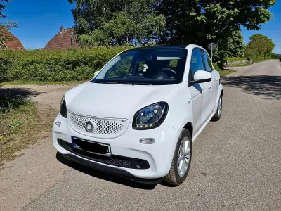 Gebraucht Smart ForFour 70 PS (51 kW) 2017 Weiß Kleinwagen