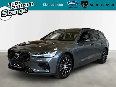 Neu Volvo V60 Plus 455 PS (334 kW) 2026 Gruen Kombi