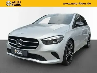 Gebraucht Mercedes B180 Night 136 PS (100 kW) 2019 Silber Kleinwagen