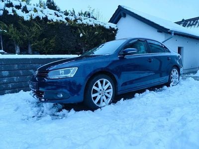 Gebraucht VW Jetta 122 PS (89 kW) 2011 Blau Limousine