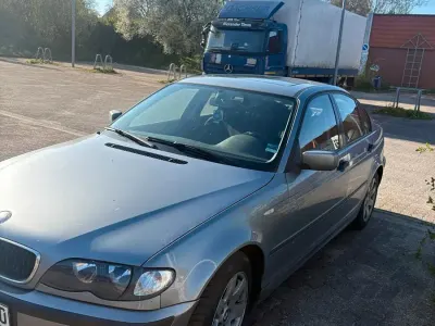 Gebraucht BMW 318 143 PS (105 kW) 2005 Grau Limousine