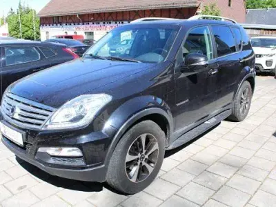 Gebraucht SsangYong Rexton 178 PS (130 kW) 2017 Spaceblack SUV