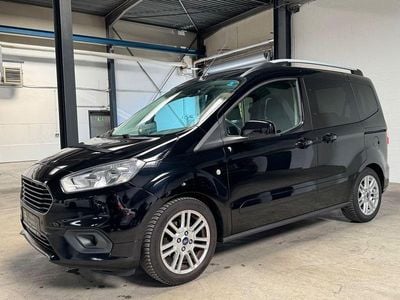 Usata Ford Tourneo Courier Titanium 101 CV (74 kW) 2019 Nero Monovolume