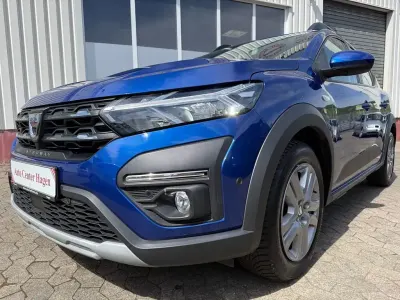 Używany Dacia Sandero Comfort 91 KM (66 kW) 2022 Niebieski SUV