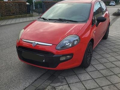 Gebraucht Fiat Punto 69 PS (50 kW) 2011 Rot Kleinwagen