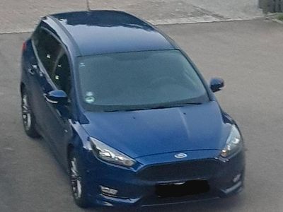 Second-hand Ford Focus ST-Line 150 CP (110 kW) 2017 Albastru Break