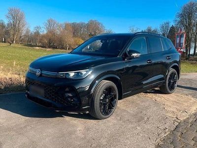 Gebraucht VW Tiguan R-line 193 PS (141 kW) 2025 Schwarz SUV
