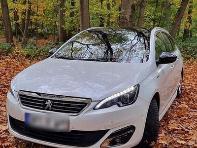 Gebraucht Peugeot 308 Allure GT-Line 131 PS (96 kW) 2015 Weiß Kombi