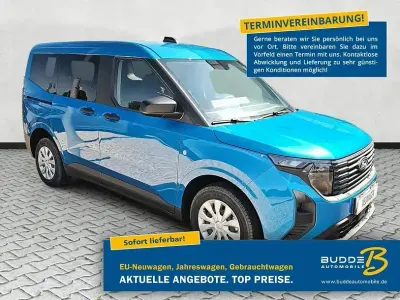 Neu Ford Tourneo Courier Trend 125 PS (91 kW) 2026 Bursting green metallic Van / Kleinbus