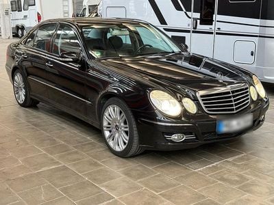 Używany Mercedes E280 Avantgarde 231 KM (169 kW) 2006 Czarny Sedan/Limuzyna