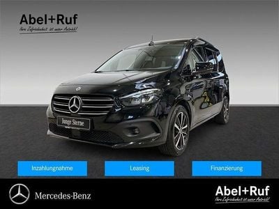 Second-hand Mercedes T180 Edition 116 CP (85 kW) 2023 Negru Monovolum
