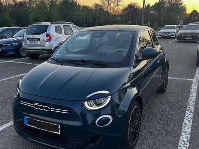 Gebraucht Fiat 500e La Prima 86 kW (118 PS) 2022 Blau Kleinwagen
