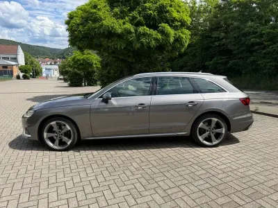 Gebraucht Audi A4 Advanced 190 PS (139 kW) 2019 Grau Kombi