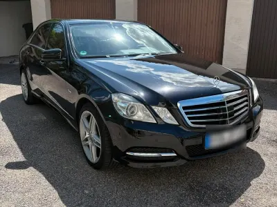 Gebraucht Mercedes E350 AMG line 265 PS (194 kW) 2011 Schwarz Limousine