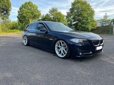Gebraucht BMW 530 Performance 258 PS (189 kW) 2015 Blau Kombi